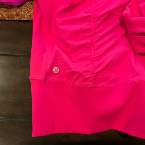 LULULEMON Pink in flux reversible jacket ,SIZE 6,NWOT, MSRP$128, HTF color - Picture 4 of 4